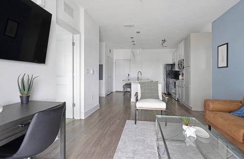 Venice Apartment | Landing | Stunning 1BD, Clubhouse, Pool