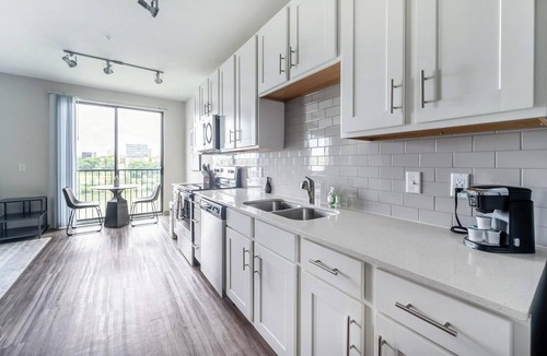 Knoxville Apartment | Landing | Stunning 1BD, Clubhouse, Gym