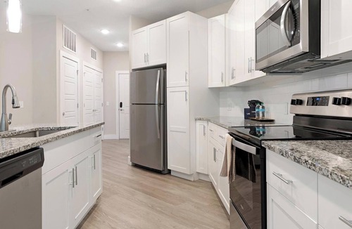 Southeast Orlando Apartment | Landing | Stunning 2BD, Gym, Clubhouse