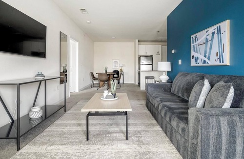 Charlotte Apartment | Landing | Stunning 2BD, Clubhouse, Gym