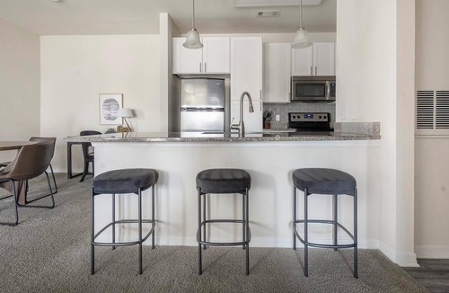 Charlotte Apartment | Landing | Stunning 2BD, Clubhouse, Gym