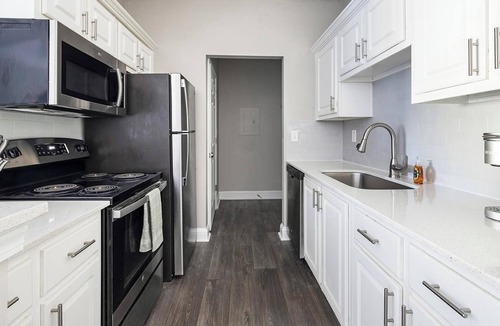 McDonough Apartment | Landing | Stunning 2BD, Pool, Tennis Court