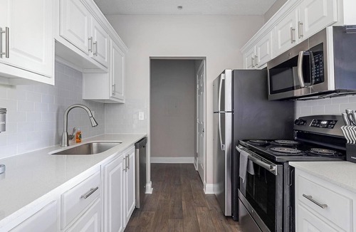 McDonough Apartment | Landing | Stunning 2BD, Pool, Gym