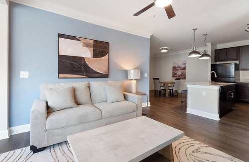 Greer Apartment | Landing | Stunning 3BD, Pool, Gym