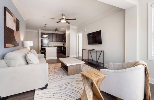 Greer Apartment | Landing | Stunning 3BD, Pool, Gym