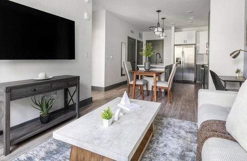 Southbank Apartment | Landing | Stylish 1BD, Rooftop Lounge, Yoga Studio