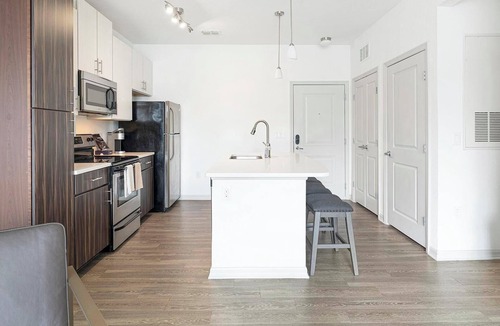 Fairvilla Apartment | Landing | Stylish 1BD, Gym, Clubhouse