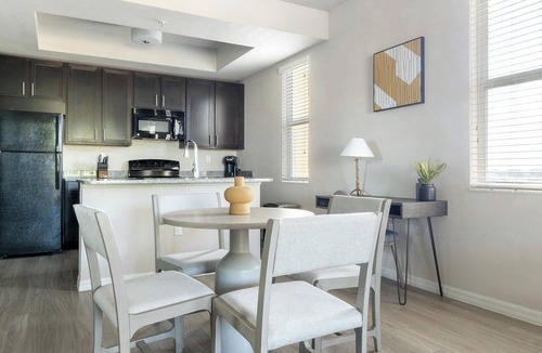 Fort Myers Apartment | Landing | Stylish 1BD, Game Room, Yoga Studio