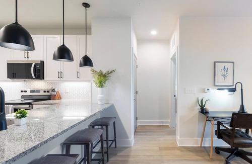 Freeport Apartment | Landing | Stylish 2BD, Clubhouse, Gym
