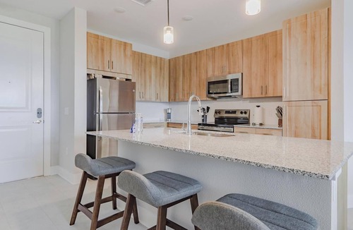 Interchange Square Apartment | Landing | Stylish 2BD, Clubhouse, Gym