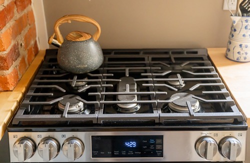 Historic Montford House | Langdon Hall | Walkable Downtown Asheville | Monthly 2BR Rental