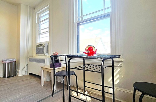Lansdowne Apartment | Lansdowne Sweet 2nd floor APT, only 20 mins to PHL