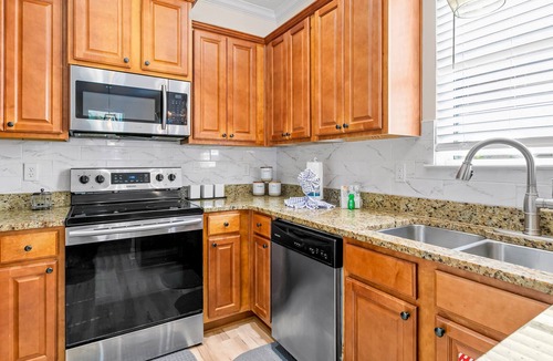 Villages of Crystal Beach House | Large and comfortable home close to the beach with w/d, full kitchen, & balcony