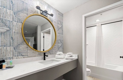 Garden Hills Condo | Large and Modern Two Bedroom Condo Sleeps Six
