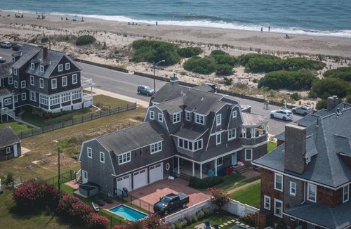 Admiral Estates Apartment | LARGE BEACH FRONT HOME WITH POOL
