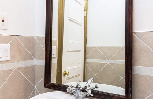 Bushwick Apartment | Large bedroom Large living and dining area Brownstone house Very comfy