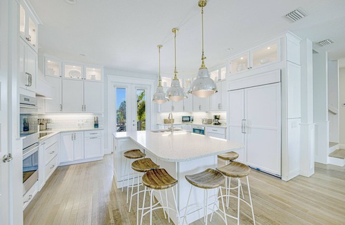 Anna Maria House | Large Canal Front Family Rental on Anna Maria with Pool, Dock & Mini Golf!