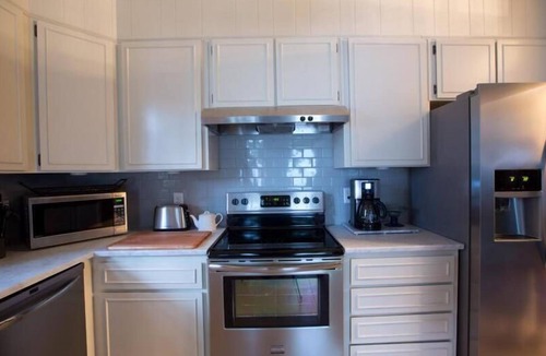 Historic Downtown Savannah House | Large Historic Home w/Parking Close to Forsyth Park by Lucky Savannah