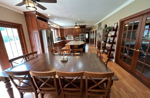 Severn House | Large Home with Private Pool, Gym, Sauna, 7 Bedrooms, Sleeps 21