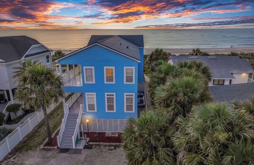 Vilano Beach House | Large Luxury BEACHFRONT home on Vilano Beach with hot tub and pool!