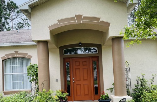 Indian Trails House | Large Master Bedroom and Living Room near the beach!