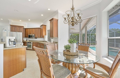 Naples House | Large Oversized Pool Home! Lakefront 4 Bedrooms in Berkshire Lakes!