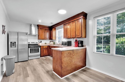 Macon House | Large Retreat with Hot Tub + Big Yard, Sleeps 16!
