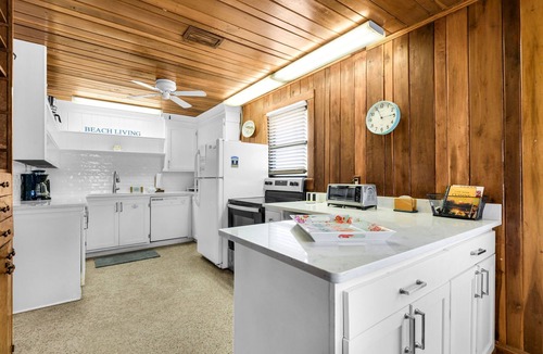 Bahama Beach House | Large, snowbird friendly beachfront home with fast WiFi - steps to sand