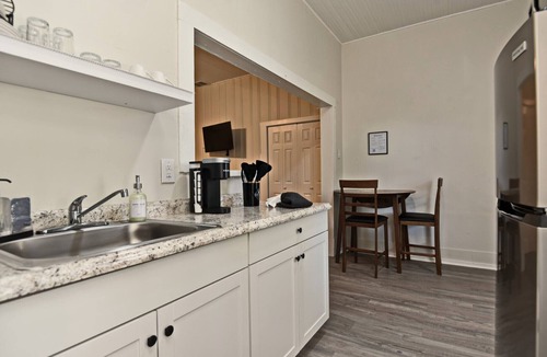 Winter Garden Apartment | Large Studio Apartment Near Downtown
