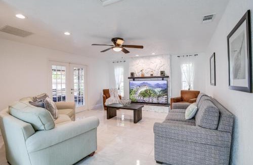 Harbor Bluffs House | Largo Family Oasis Private Pool and Hot Tub!