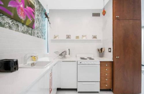 Colee Hammock Apartment | Las Olas Hammocks Unit 2 By Pmi