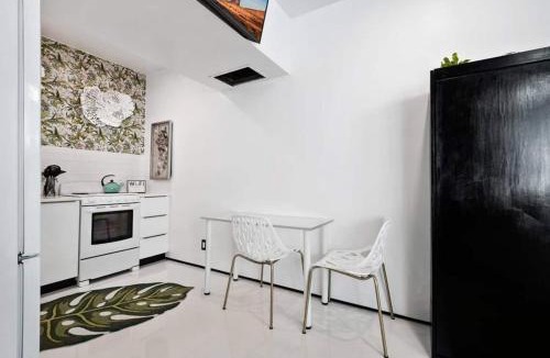 Colee Hammock Apartment | Las Olas Hammocks Unit 3 By Pmi