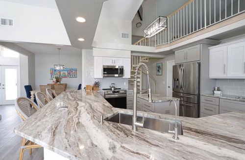 Fort Myers Shores House | Latitude Adjustment Florida