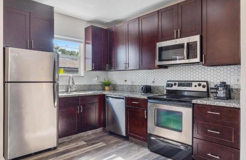 Poinciana Park Apartment | Lauderdale Bliss - Mins to Las Olas & Beach