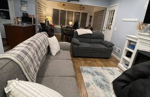 Lavallette House | Lavallette Bay water view 6 large bedrooms New AC pet friendly 4 beach badges