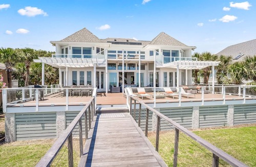 Saint Helena Island Villa | Lavish Two-story Oceanfront Home w/Huge Deck, Wifi, & Incredible Views