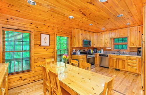 Whittier Cabin | Lazy Log Landing - Mountain Cabin surrounded by Creek Sounds