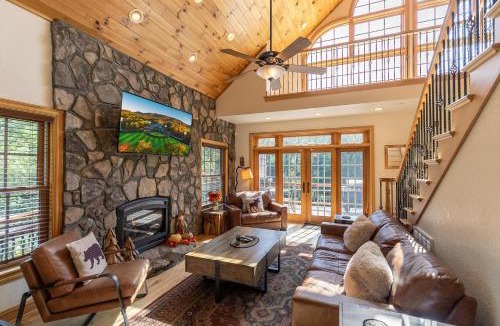Laurel Springs House | Lazy River Lodge