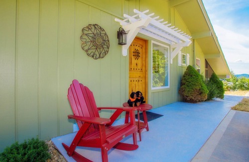 Pittman Center Ski Chalet | LeConte Mountain Breeze - $1089 FREE tickets each paid day, Dollywood and More!