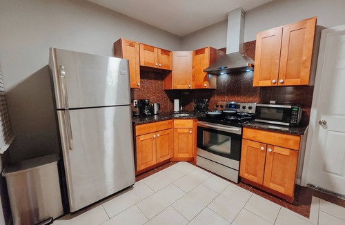 Market East Apartment | Ledge/2 King Beds/Elevator/2 Ensuite/W/D