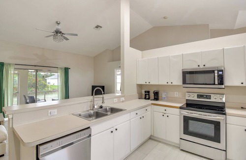 Harris House | Lehigh Peace Retreat near Ft Myers! Pet-Friendly