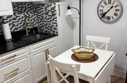 Lake Magdalene Apartment | Leisure place Charming studio in delightful Tampa with WiFi, AC