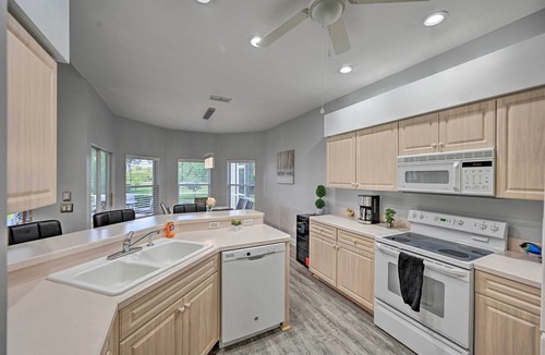 Falcons Glen House | Lely Resort Home w/Lanai - 1 Mi to Golf Course!