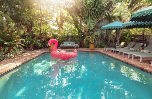 Palm Beach - West Palm Beach Cottage | Lemon Loft: Palm Beach-style paradise, shared pool