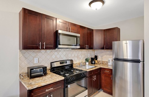 Germantown Apartment | Lennox C200 Peaceful & Perfect Private 1Br