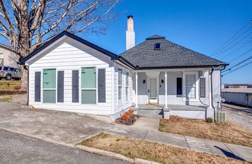 Lenoir City House | Lenoir City Cottage (Just Minutes from the Lake)
