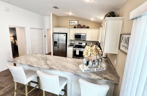 Wildwood House | Life's A Beach - 3/2 w/Golf Cart in The Village of DeLuna
