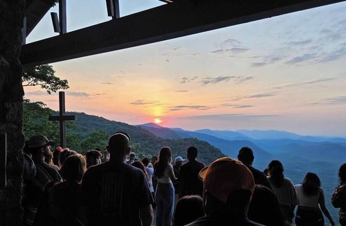 Brevard Cottage | Life's Especially Good Retreat! ADA Accessible