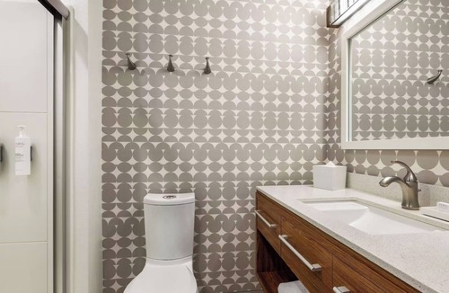 Queens Hotel | Light-Filled 2 Queen Studio Offering Modern Comfort and Spacious Layout