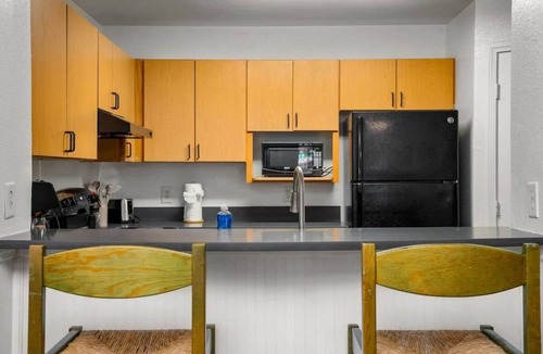 Bearss Plaza Apartment | Light-filled condo w/patio & pool access